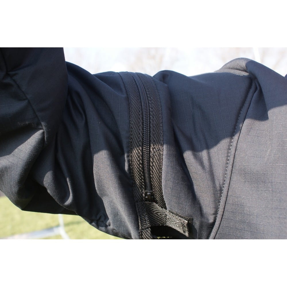 Dingo Gear – Geacă de antrenament super-ușoară din rip-stop