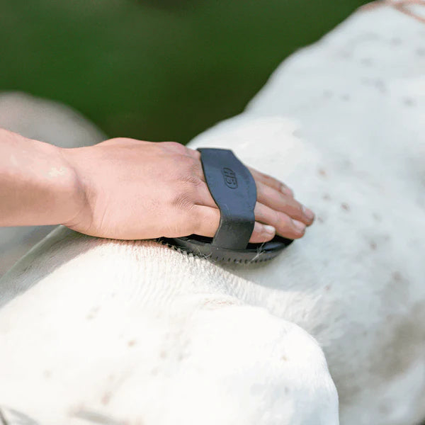 Гребен за къри, овален – гумен, черен, 125 x 80 мм