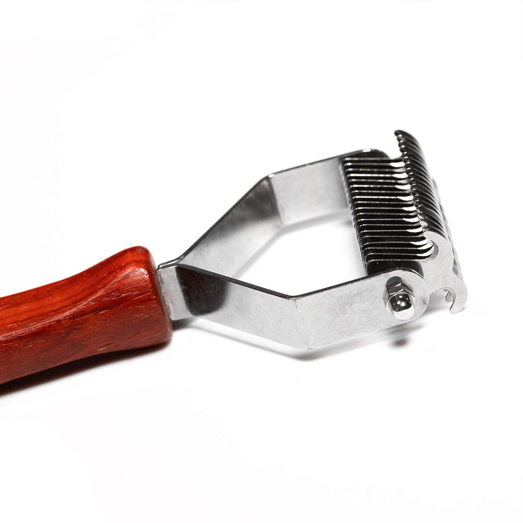 Двустранна четка – дървена дръжка със зъби от неръждаема стомана